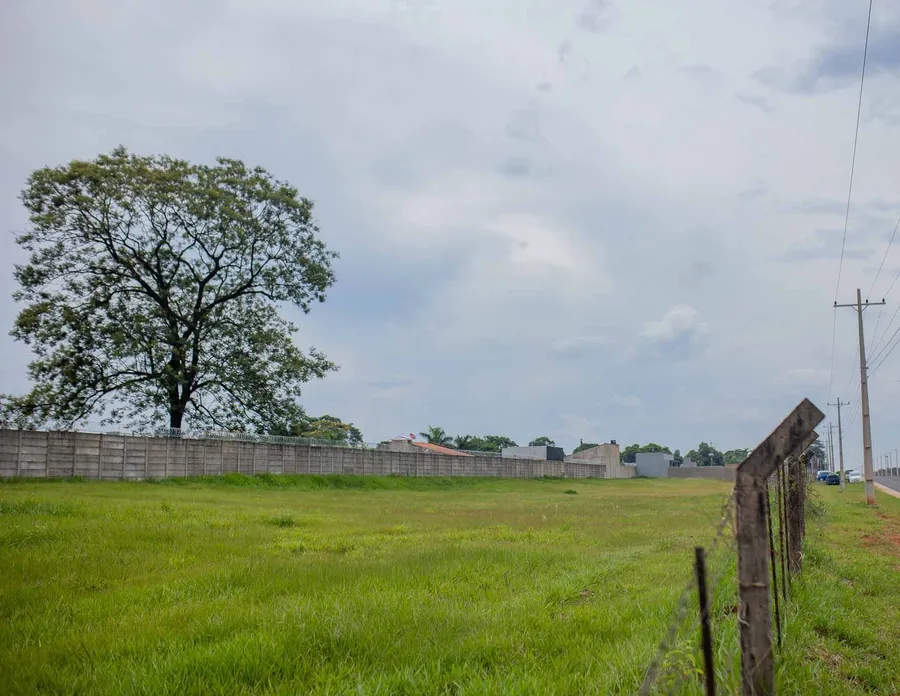 Zona Comercial del Barrio Cerrado Las Palmeras 3