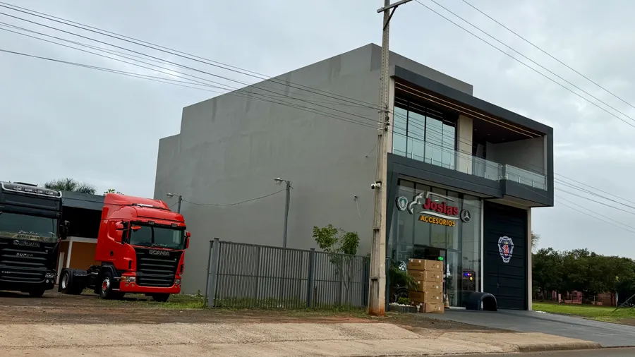 Zona Comercial del Barrio Cerrado Las Palmeras 16